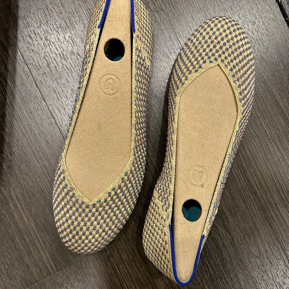 ✨New✨ Multi Metallic Rothy’s Flats
